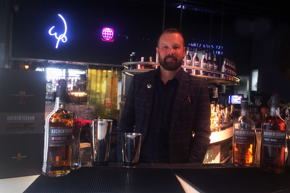 Auchentoshan takes over W.I.P Bangsar’s bar Auchentoshan takes over W.I.P Bangsar’s bar
