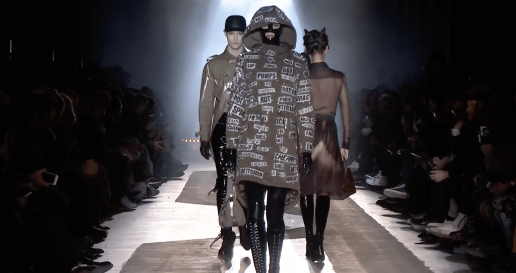 LIVE: Moschino Fall/Winter 2018 Men’s & Women’s Runway Show LIVE: Moschino Fall/Winter 2018 Men’s & Women’s Runway Show