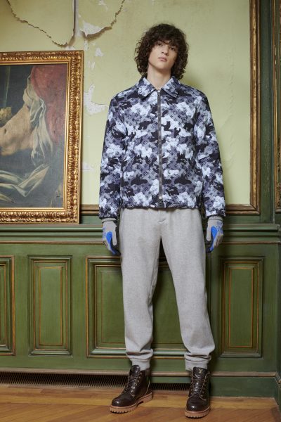 L'uomo di Louis Vuitton Pre-Fall 2020