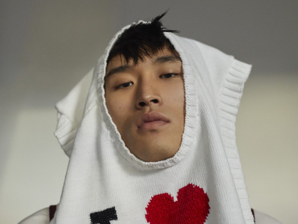 Fashion Sensation: Aesthetic Intimacy Fashion Sensation: Aesthetic Intimacy