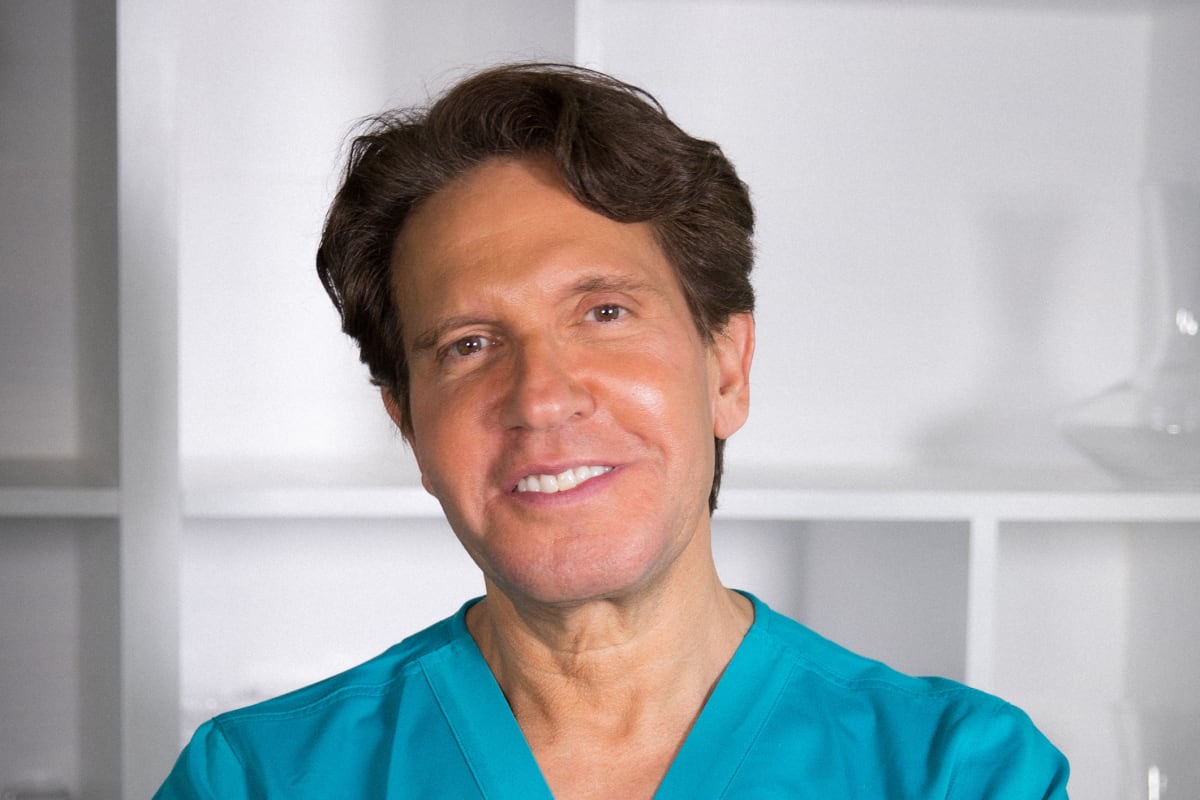 Meets Dr Dennis Gross, the man behind the DRx SpectraLite™ BodyWare Pro Meets Dr Dennis Gross, the man behind the DRx SpectraLite™ BodyWare Pro