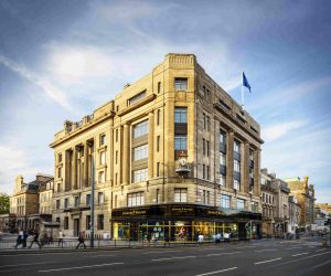 Johnnie Walker Princes Street opens for business