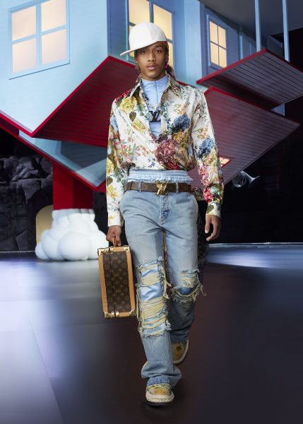 Virgil Abloh's Louis Vuitton FW22 Collection Bangkok Runway Show